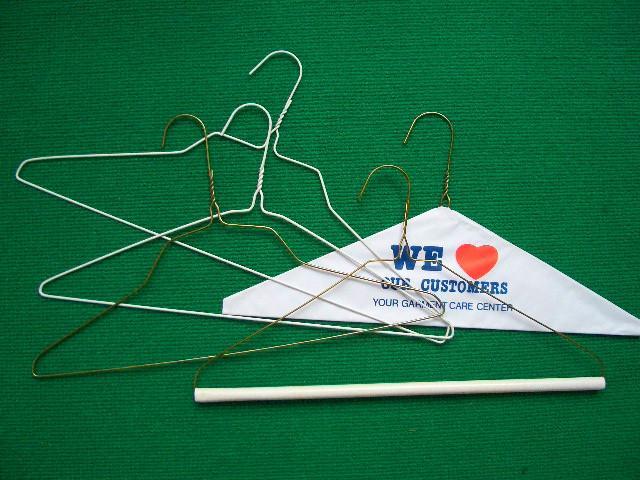 Metal_hanger_wire_hanger_clothes_hanger